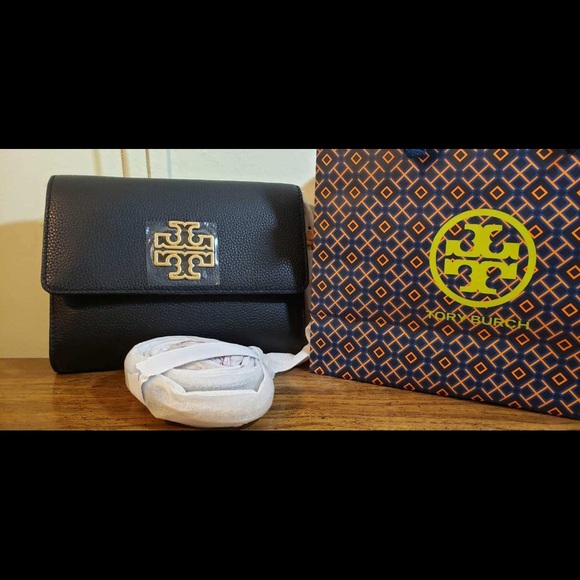 Tory Burch Handbags - Tory Burch Britten Chain Wallet Tory Burch Handbags - Tory Burch Britten Chain Wallet